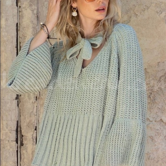 Closeout ▪️POL Chenille Soft Trumpet Sleeve Sweater - Picture 4 of 5